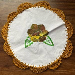 Mexican embroidery. Servilleta bordada a mano para tortillas